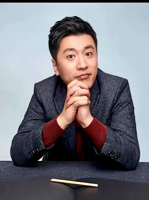 张雪峰那句话真没说错，外人看孩子，眼睛就盯着分数、排名，像拿着放大镜挑刺，可家里