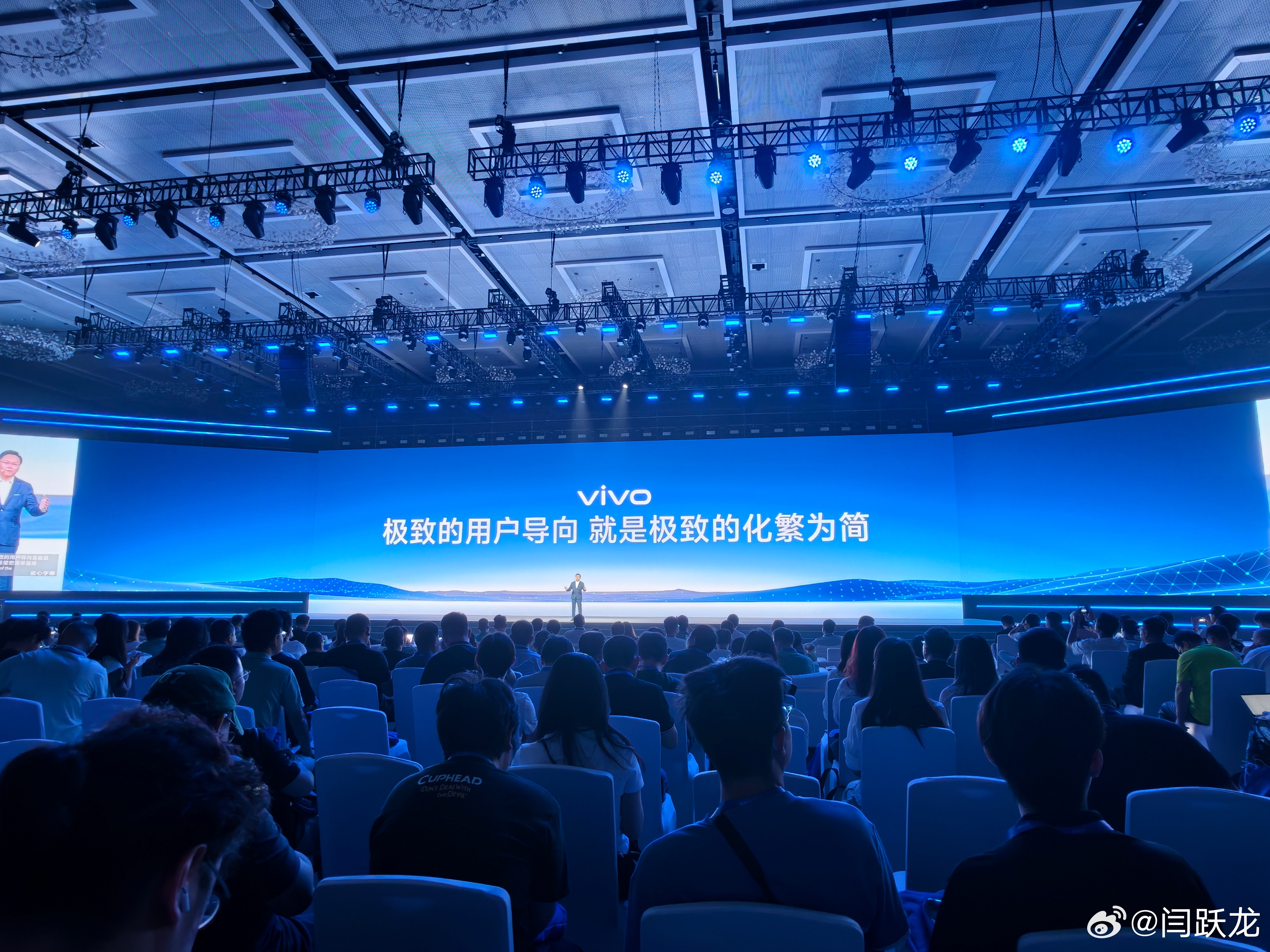 vivo高级副总裁施玉坚说，极致的用户导向，就是极致的化繁为简2025vivo开