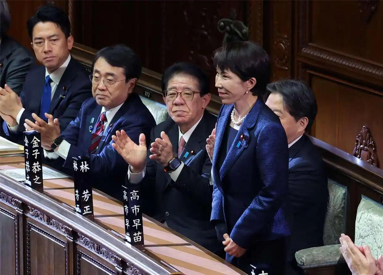 美日军演当天，高市遭严厉批评，辞去首相后，石破茂才敢说出实话！

事情发生在10