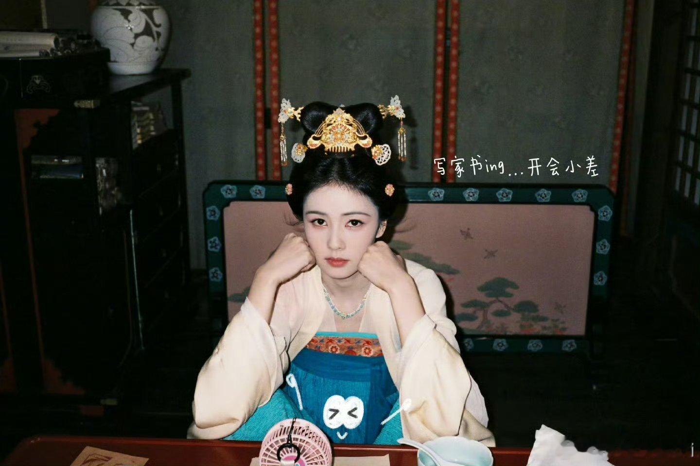 白鹿方发声明抵制私生，私生干扰其正常的工作、生活秩序 ​​​