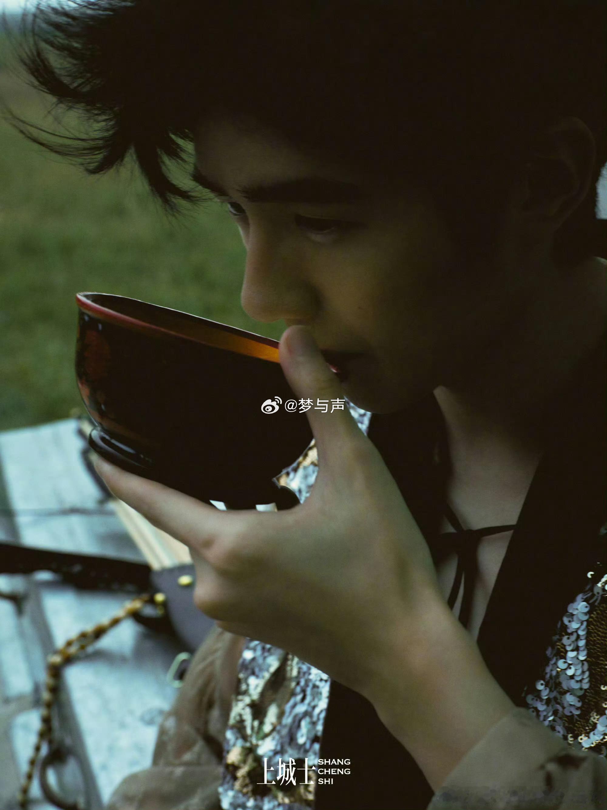 谁被刘昊然的小岛日常戳中？分享完“可互动”的岛民萌宠，评论区全网小动物集体报到，