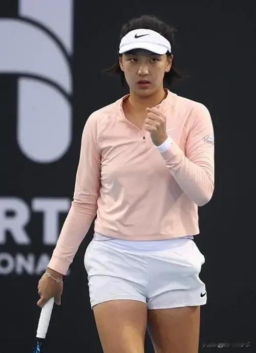 王欣瑜64，64奥斯塔彭科
晋级WTA1000印第安维尔斯第三轮
收获65分，6