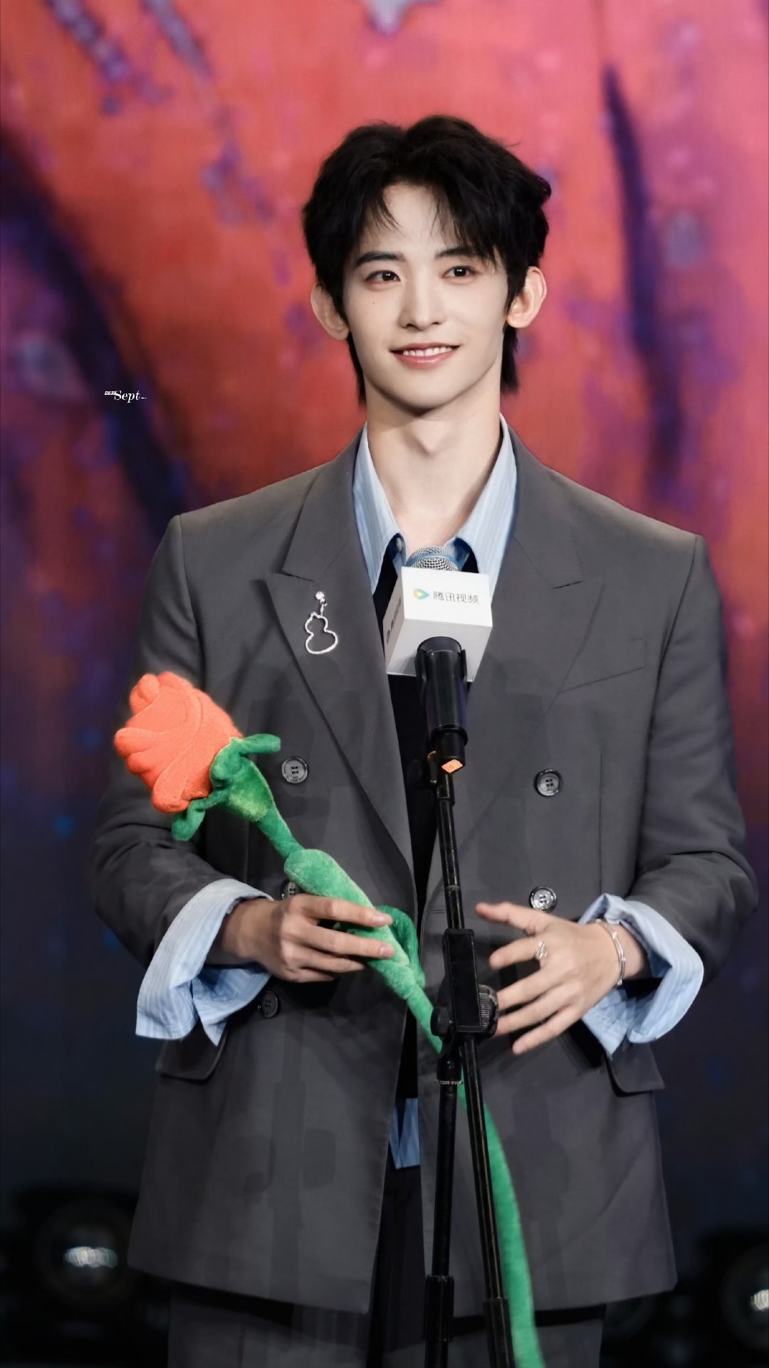常华森 🥜青年演员常华森 🥜常华森焦旭 世界本就欠我一個這麼可愛的伱