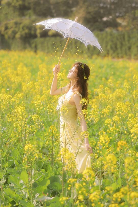 油菜花海里的春天氛围感💐东莞写真