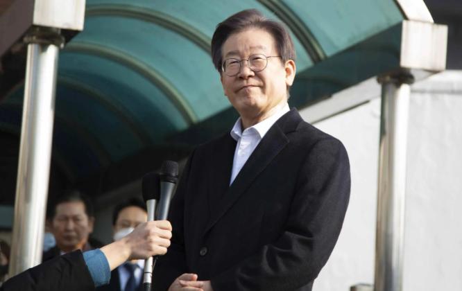 有外国记者问韩国总统李在明，中国若武统台湾你帮不帮？李在明笑着说，那是别人的家务