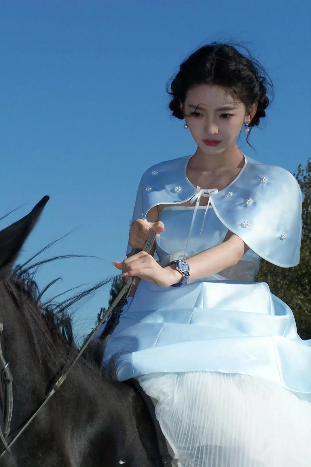 章若楠 | 留洋归国的千金大小姐 ​​​