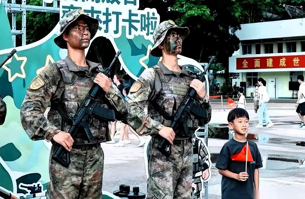 聊个真实的冷知识：香港回归快28年了，七百多万香港居民里，至今没有一个人是从香港