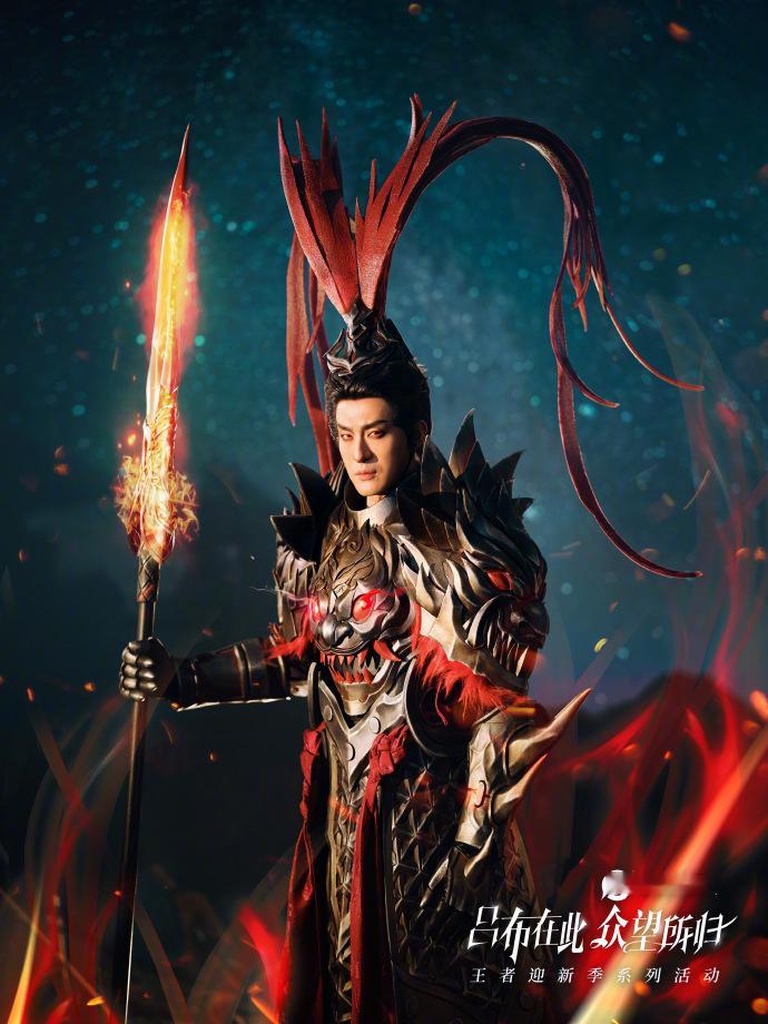 #孙艺洲发了真吕布# ​孙艺洲cos吕布，简直太神似了，这还原度简直是逆天级别的