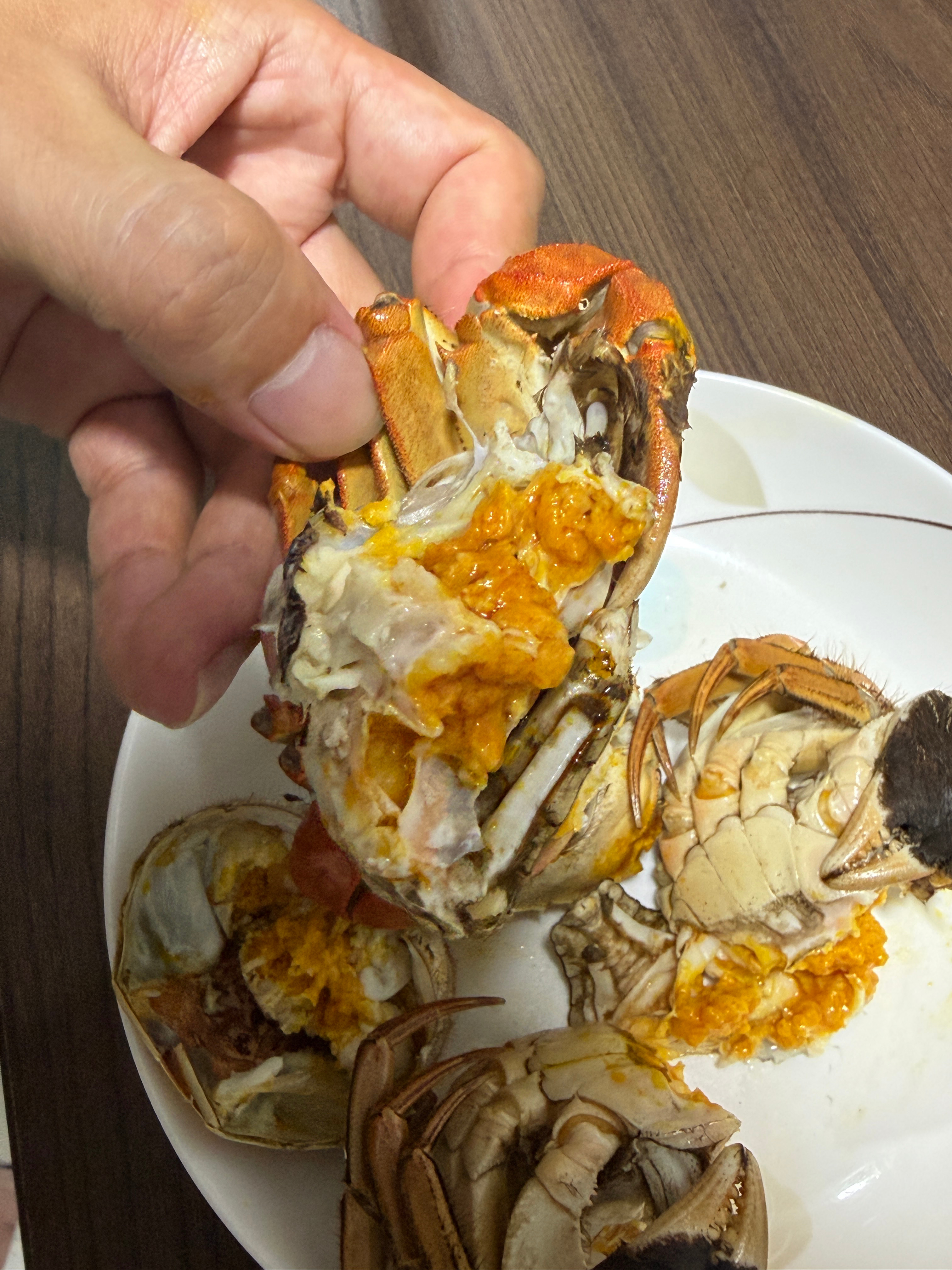 小吴家时令六月黄蟹开始啦，喜欢这一口流心黄的不要不错过，季节稀缺限定。 