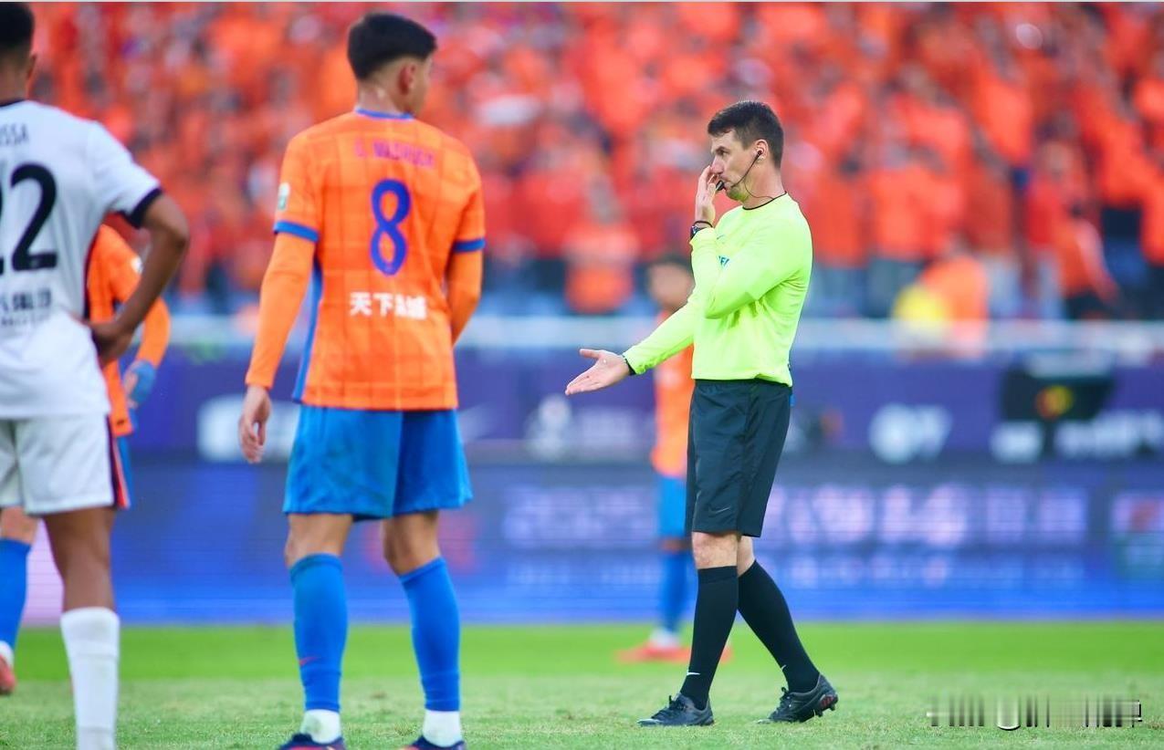 泰山“外籍裁判依赖症”背后：谁在让本土哨沦为“人品洼地”？