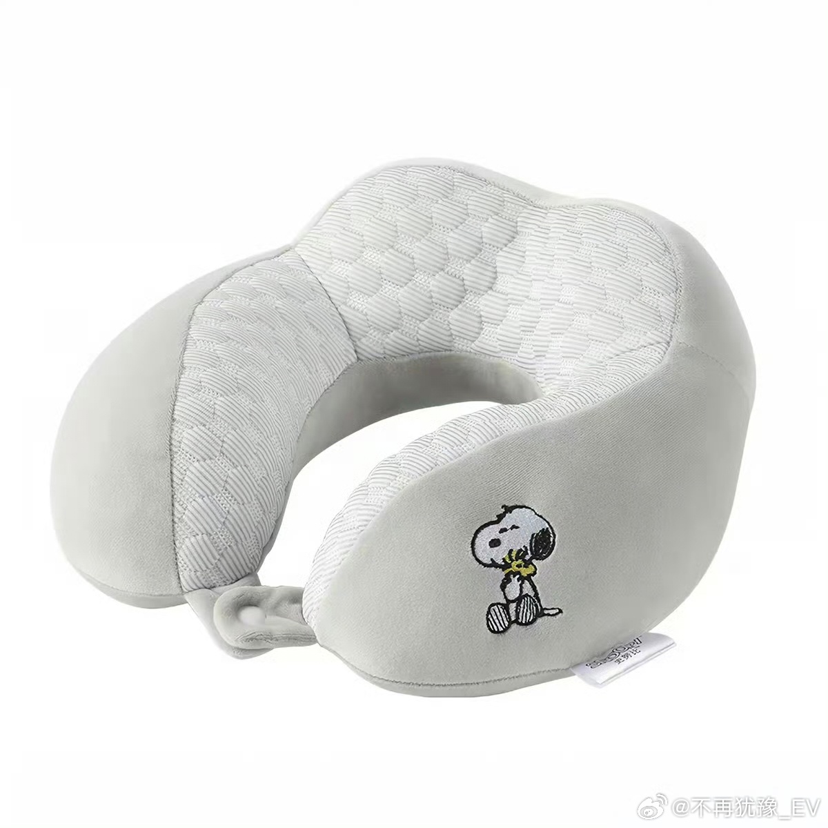 日常出门必备的护颈枕点赞给大家抽一个（6天后开奖） 