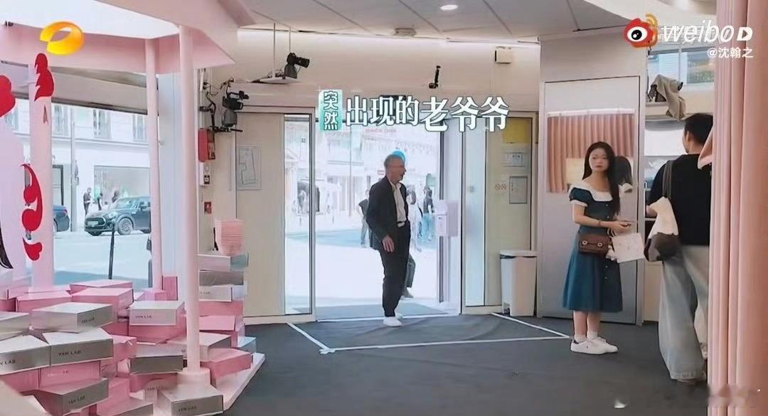 李佳琦打破了六人定律李佳琦好牛，把赫本的化妆师请来就算了，没想到还这么熟，可以看