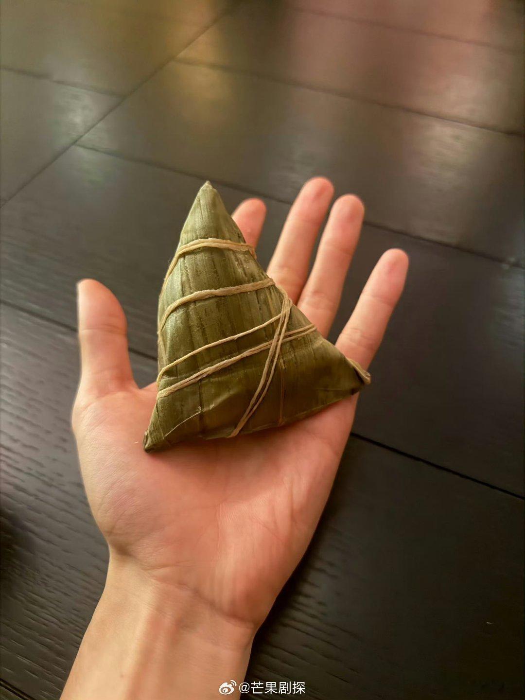 宋威龙端午节语音祝福宋威龙发的语音可以转文字宋威龙发了端午节祝福语音，还可以转成