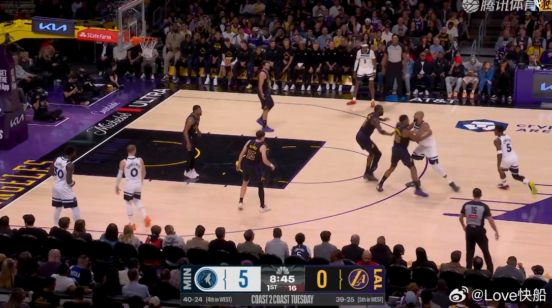 森林狼目前正在和湖人打，明天快船将对阵背靠背的森林狼！观看网页链接，复制到浏览器