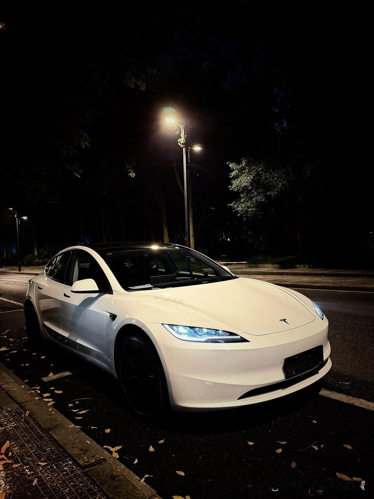 人活一辈子，老以为抓住的名利财富就是自己的，其实大多是过眼云烟。真正属于自己的，