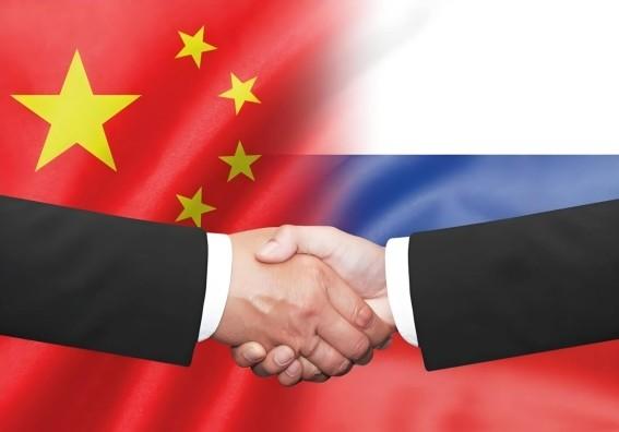 8月的俄罗斯出现了一个比“谁是接班人”更值得盯住的信号：反战政党的选举空间继续缩
