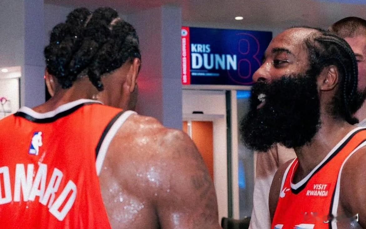 为快船伦纳德哈登感到惋惜！

伦纳德打出了职业生涯最佳赛季，不仅抢断数领跑全联盟