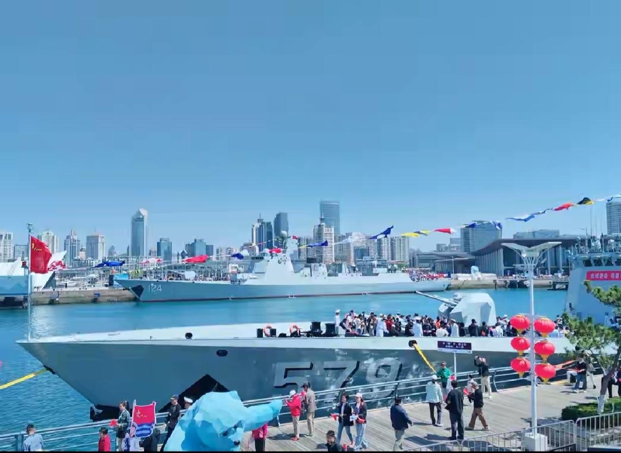海军节期间，在山东青岛的舰艇开放日活动中，解放军舰长说以后会有“台北舰”、“日月