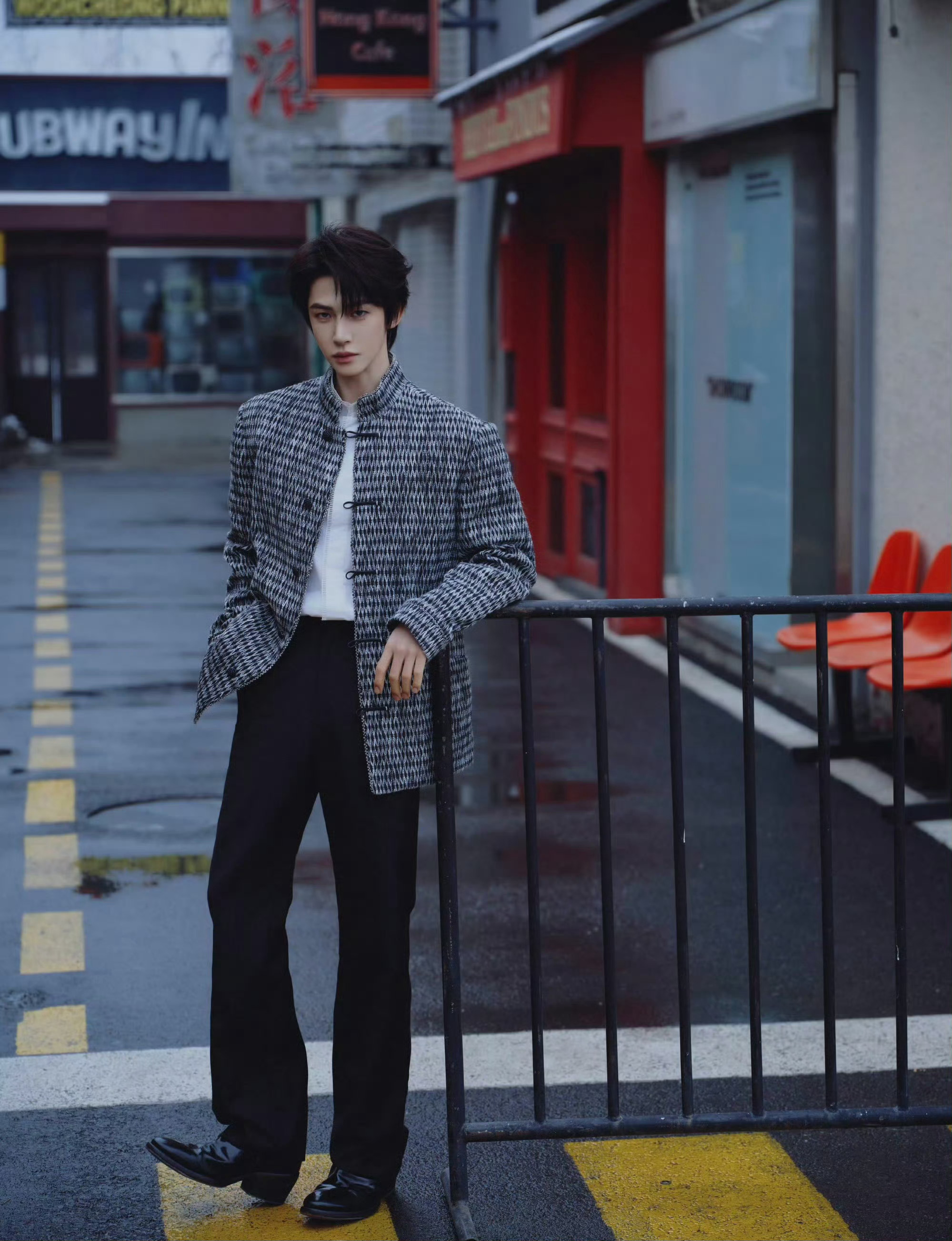 刘宇 × SHIATZY CHEN 2026秋冬大秀出发大片刘宇穿新中式出发巴黎