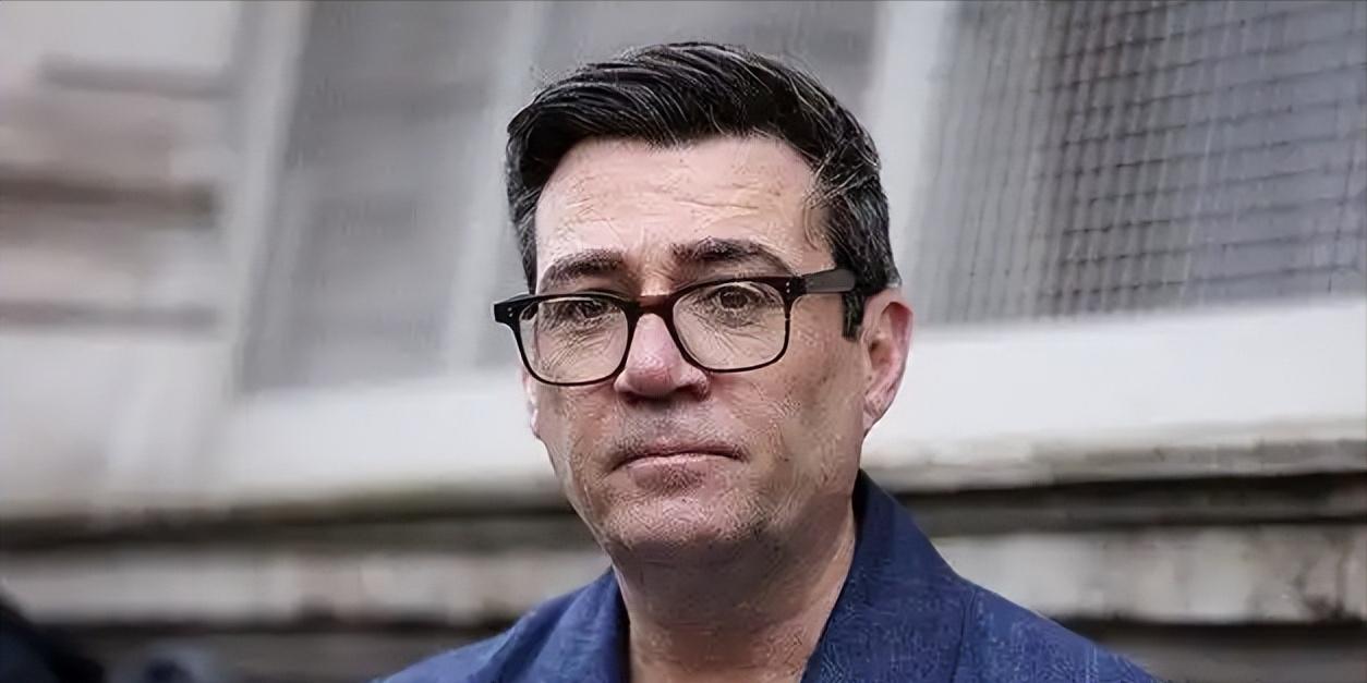 英国新首相伯纳姆：今天我会明确告诉泽连斯基，一切都没有改变。

我会像基尔・斯塔