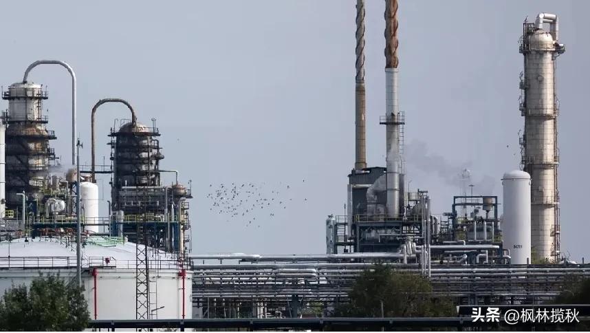 到底有没有打！伊朗又出来辟谣了。
伊朗媒体：伊朗哈尔克岛上的石油设施未遭袭

