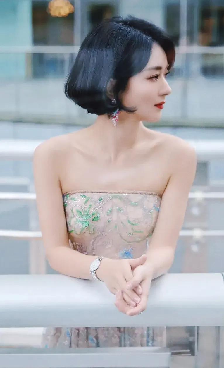 @赵丽颖 最新[比心]