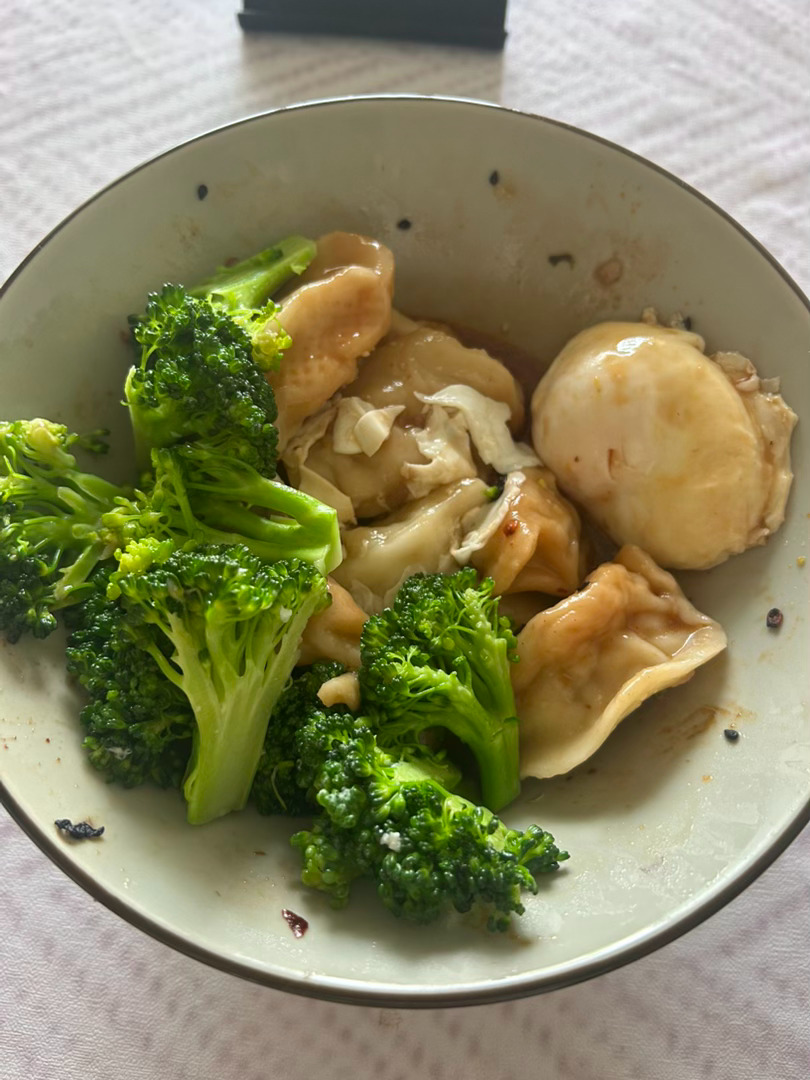 风铃开花啦早午餐本打算吃饺子的小区团长因为没有冰柜不接单地址改到我妈小区楼下了也