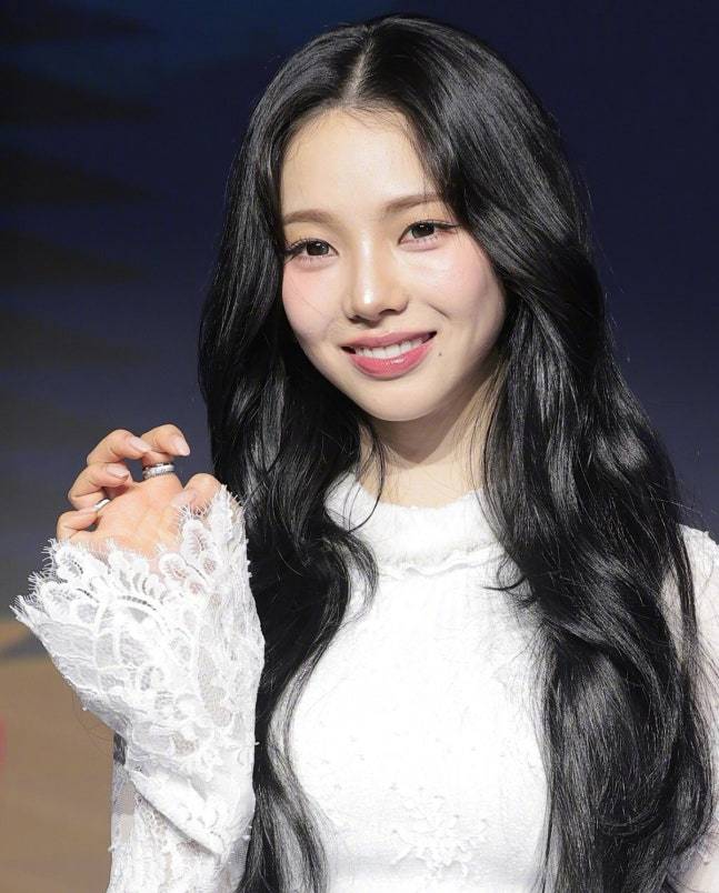 【naver综合】19日上午，aespa KARINA出席Netflix综艺节目