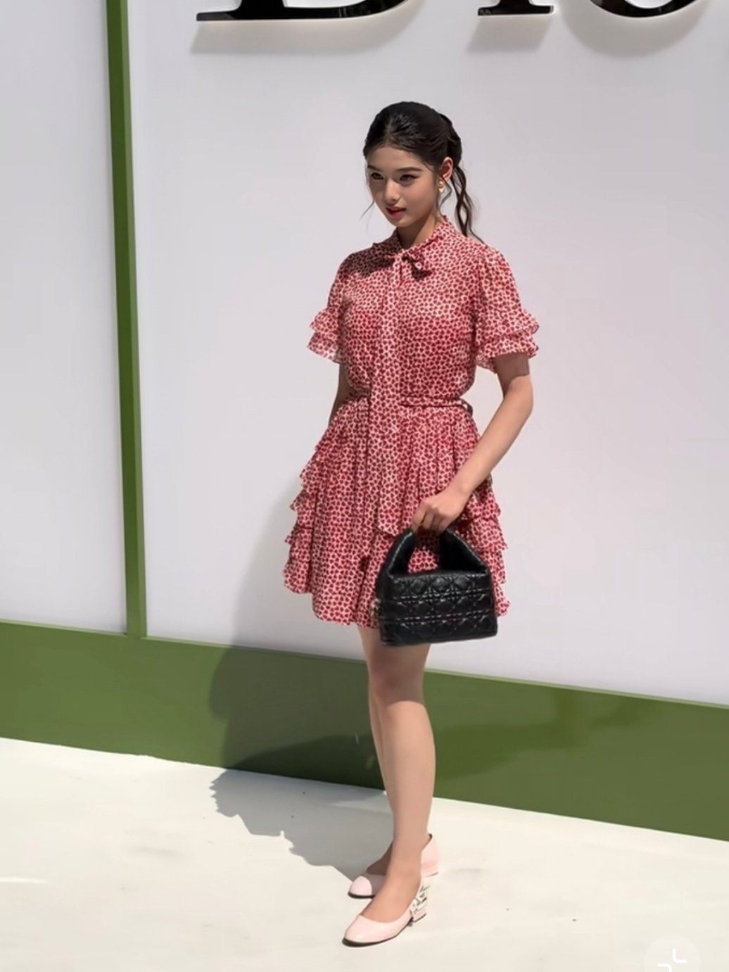 肥米就算穿着这样一件衣服我依旧想夸很萌 