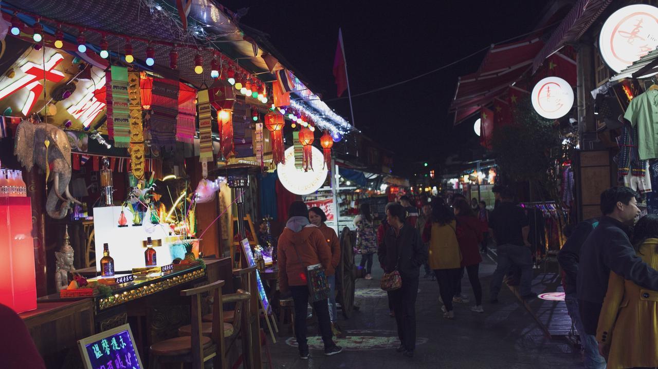 🔥为啥退休老人都往云南跑？真相太现实！不是跟风，是真养人！云南四季如春、空气清