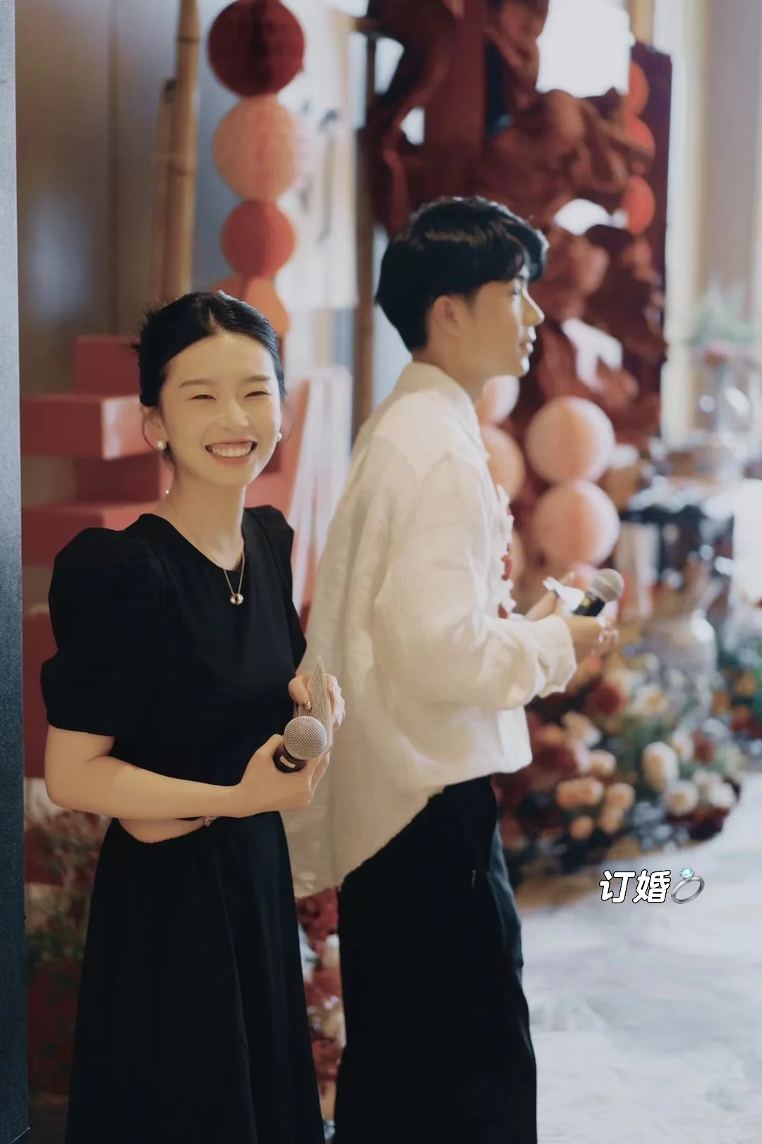 女博士生和她的家属，右滑有惊喜😀