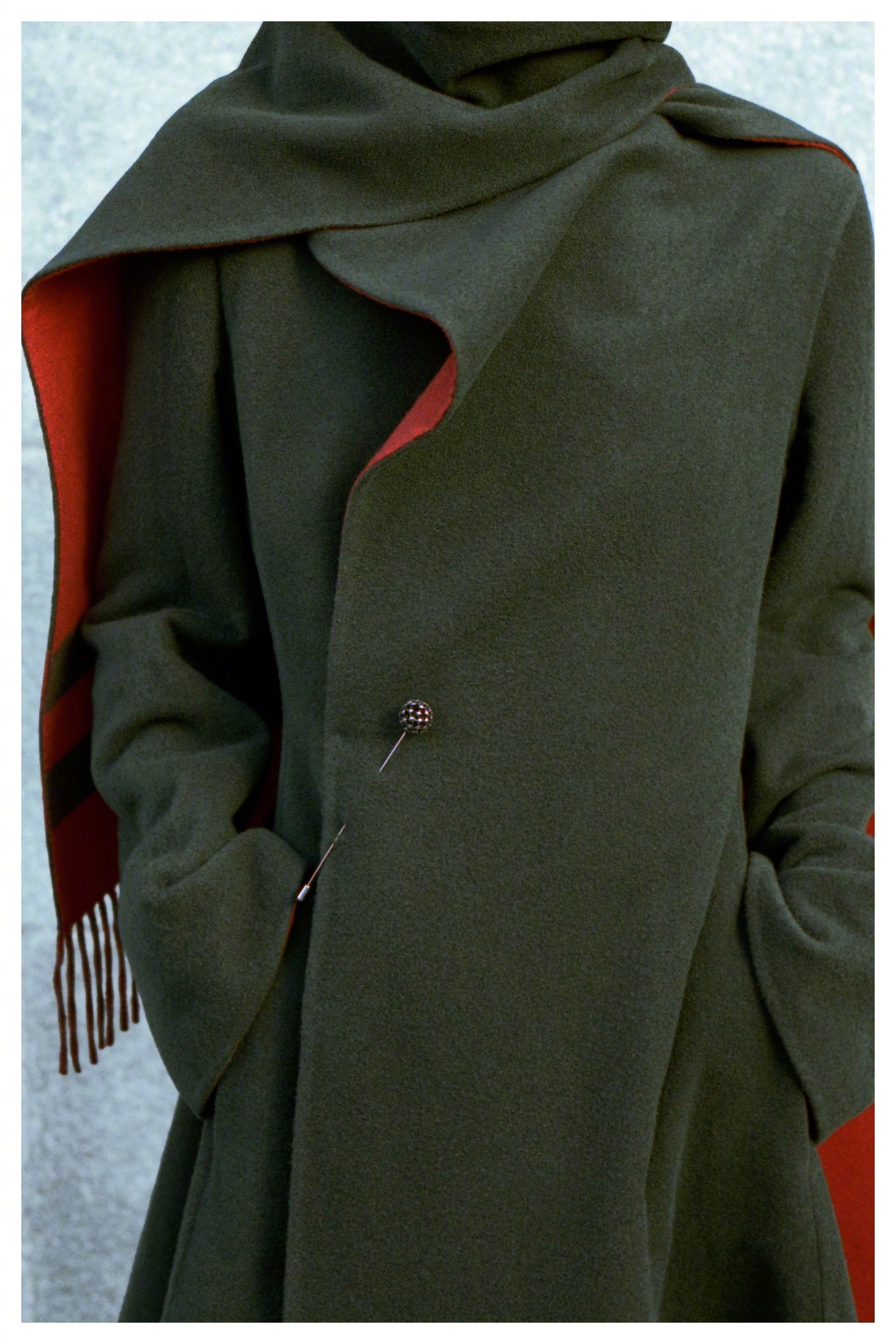 出席Dior 2026 春夏高订系列发布秀的安娜·温图尔和海盗爷-约翰·加利亚诺