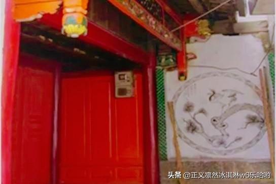关于历史“三要素”有不同说法。一种说法是史实、史料、史观。史实是基于史料还原的基