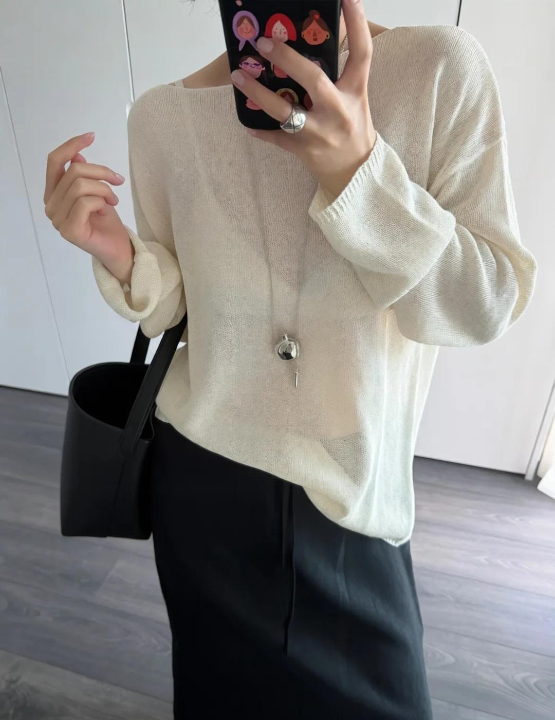 谁穿谁温柔～🤍
夏日最爱长袖防晒
一身亚麻的舒适感
懒人出门简单又好看
	
·