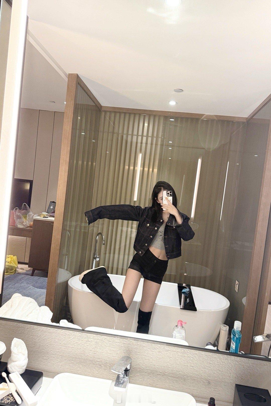 日子们/•᷅‎‎•᷄\୭ ​​​