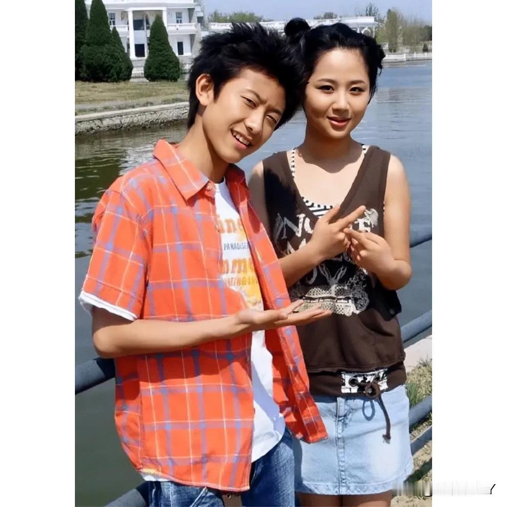 2004年，北京，张一山、杨紫两位童星的合照