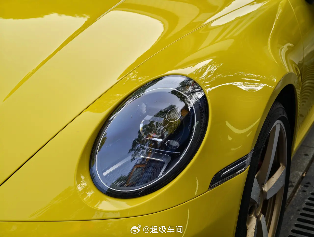 保时捷 911 · 米其林 亮光车衣真实案例，比口头介绍更直接。实拍交付：保时捷