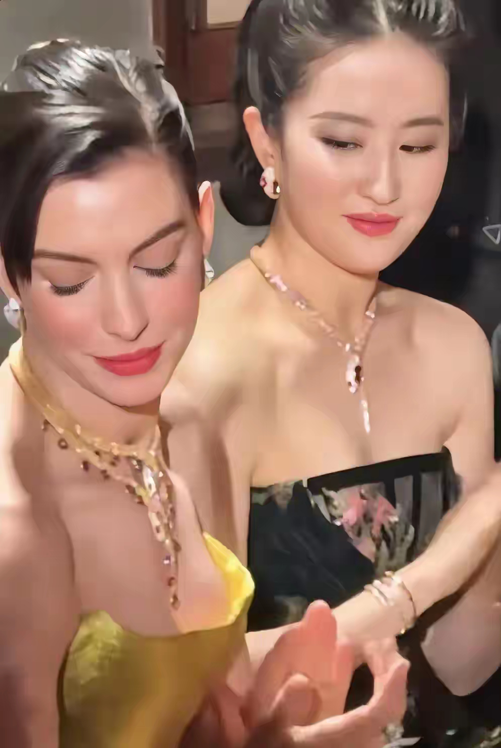 刘亦菲这小表情800个心眼[笑cry][笑cry] 
