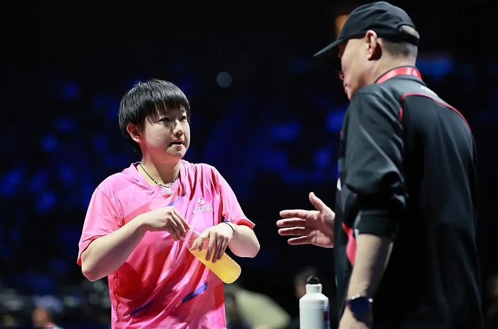 孙颖莎本届收获2银，3次参加全运3银至今难破金牌荒全运会乒乓球女团决赛中孙颖莎领