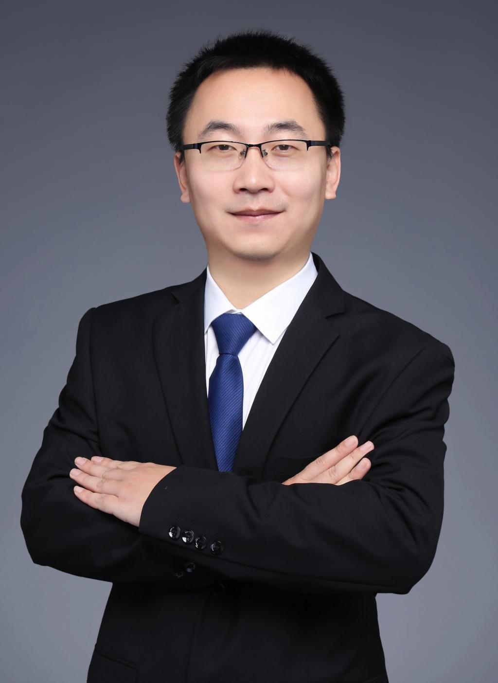 才38岁，正值学术黄金年华，读到刘海明教授离世的消息，心里久久不能平静。一路从山