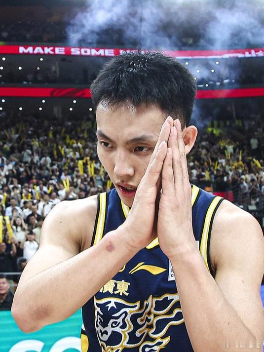 CBA第十一轮国内球员表现TOP5（gBPM）1.李弘权  18分8篮板4助攻，