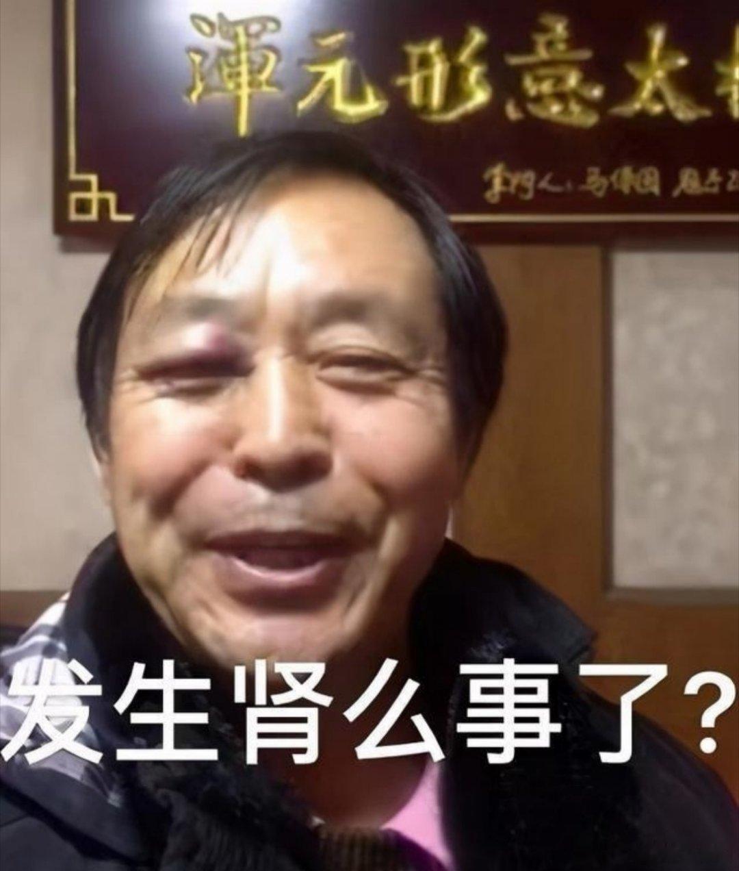 开着我的小摩托上街去买菜回来的时候，下小区入门的槛一直在思考事情哐当一下，手机?