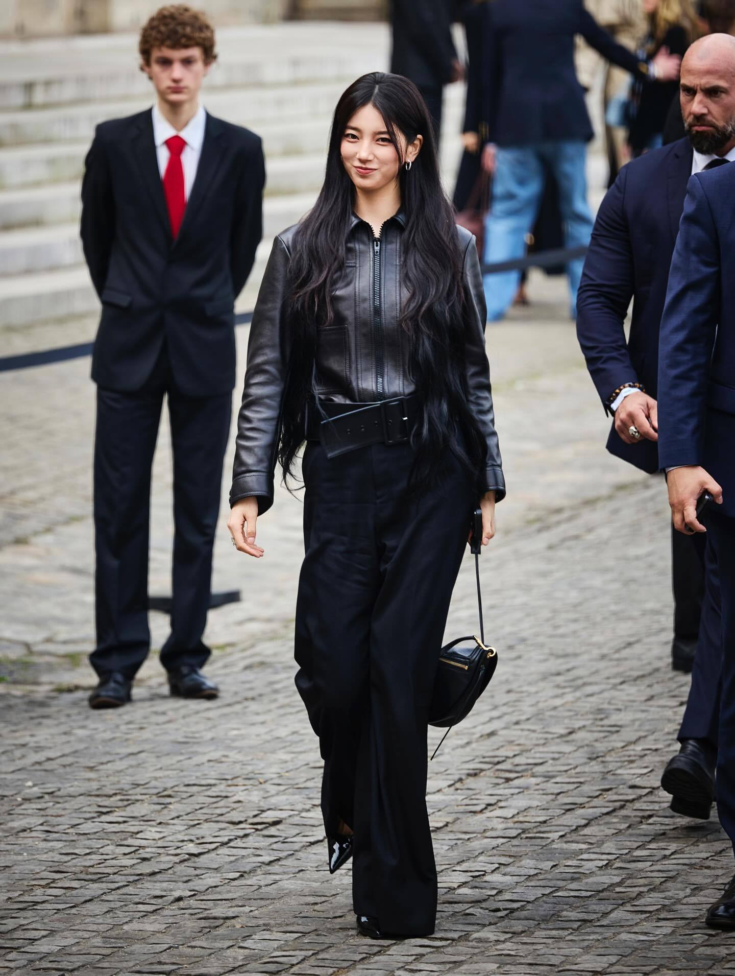 裴秀智  ——  CELINE  时装周巴黎时装周漂亮姐姐的出色好状态 ！