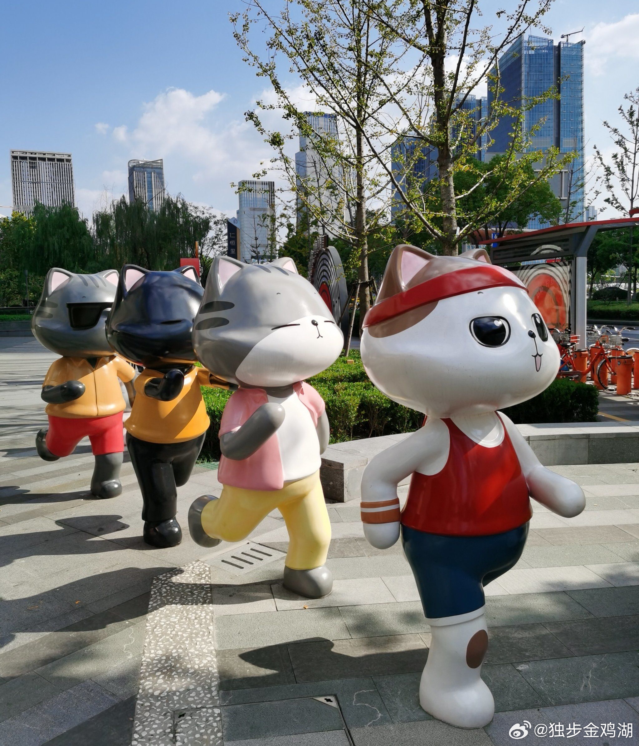 心里话        看透莫说透，好为人；看穿莫说穿，好处世。      