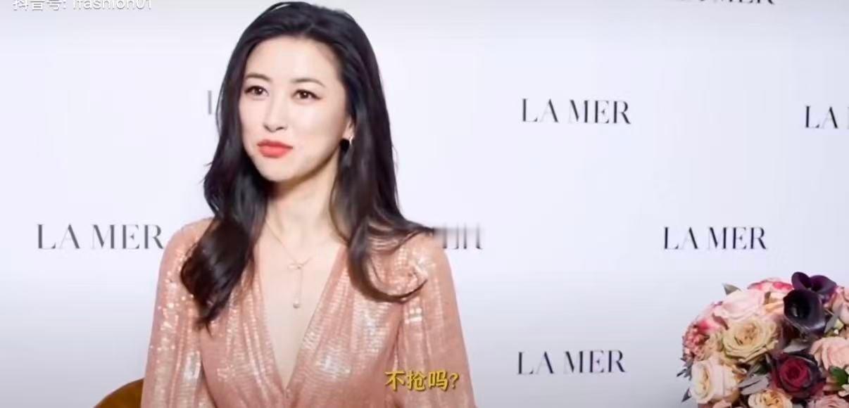 终于知道朱珠让给她文学有多爽 朱珠演戏有一种很高级的松弛感，不使劲不瞪眼不扯嗓子