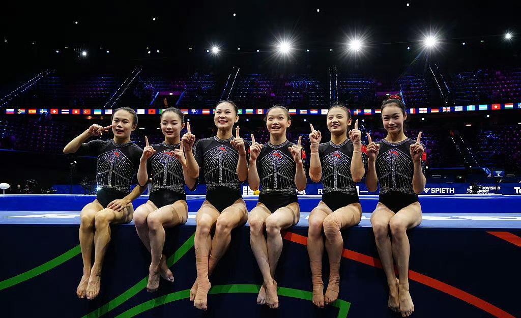 10月22日凌晨01:30中国女队冲金！
2026体操世锦赛中国女队以资格赛第一
