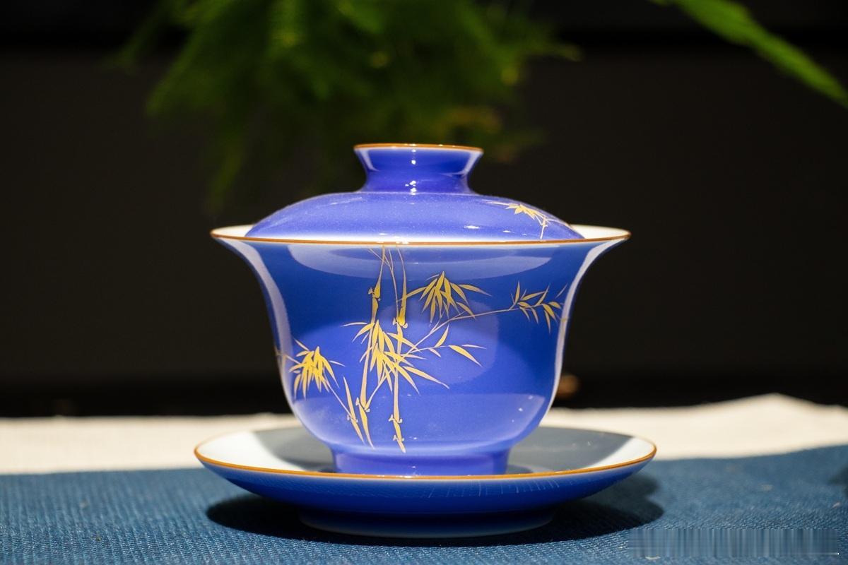 每次看到投资人要创业者花钱去找人出投资风险评估报告，我就想笑！本来风险投资公司就