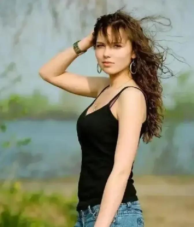 果不其然。

联合国与欧盟突然宣布了新一轮乌克兰重建资金安排，但细则显示面向女性