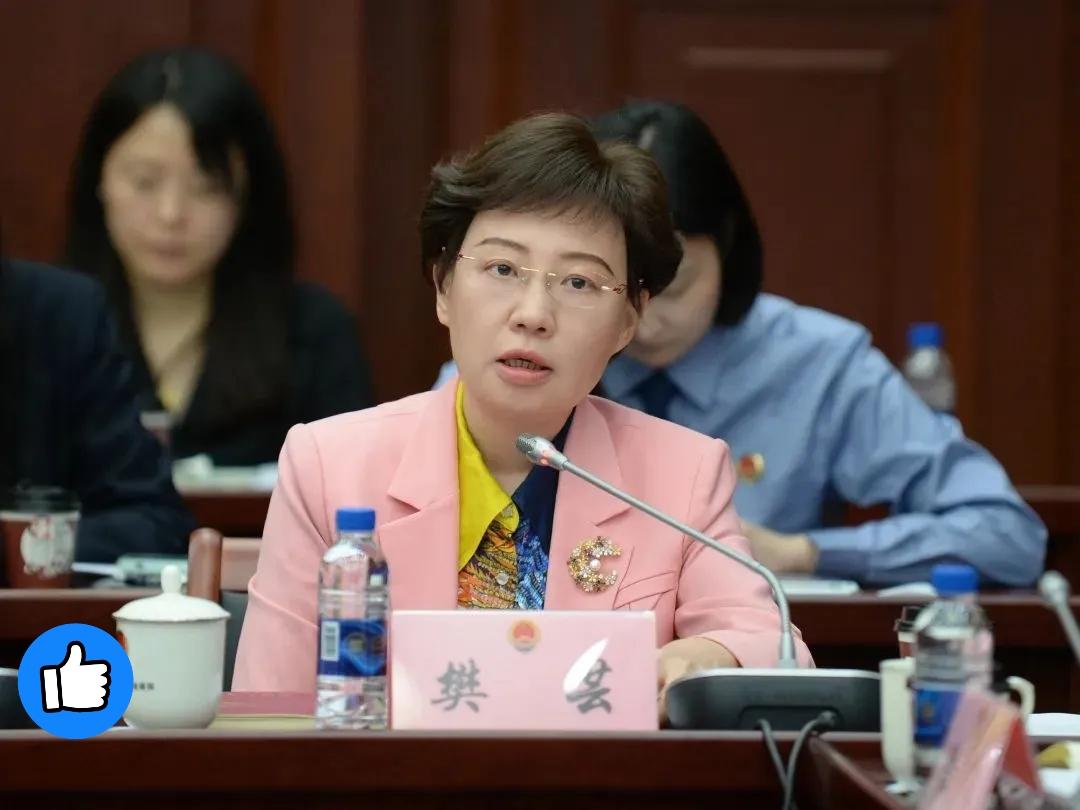 大快人心！物业管理变物业服务，国家正式定调，业主终于能挺直腰杆了！
 
人大代表