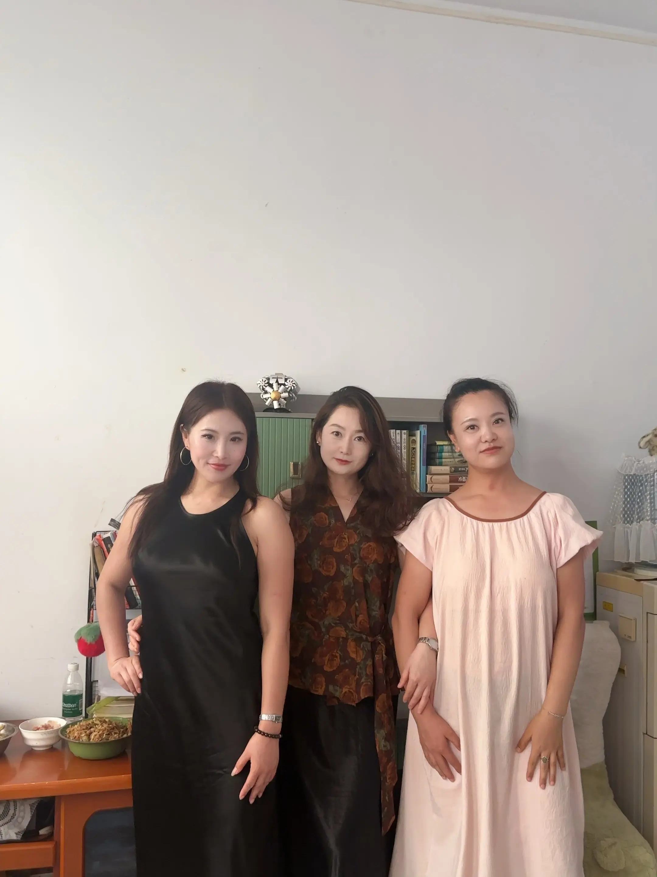 从小光腚长大的姐妹👭